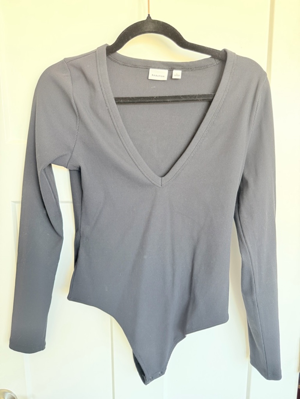 Babaton Black Ribbed V-Neck Long-Sleeve Bodysuit